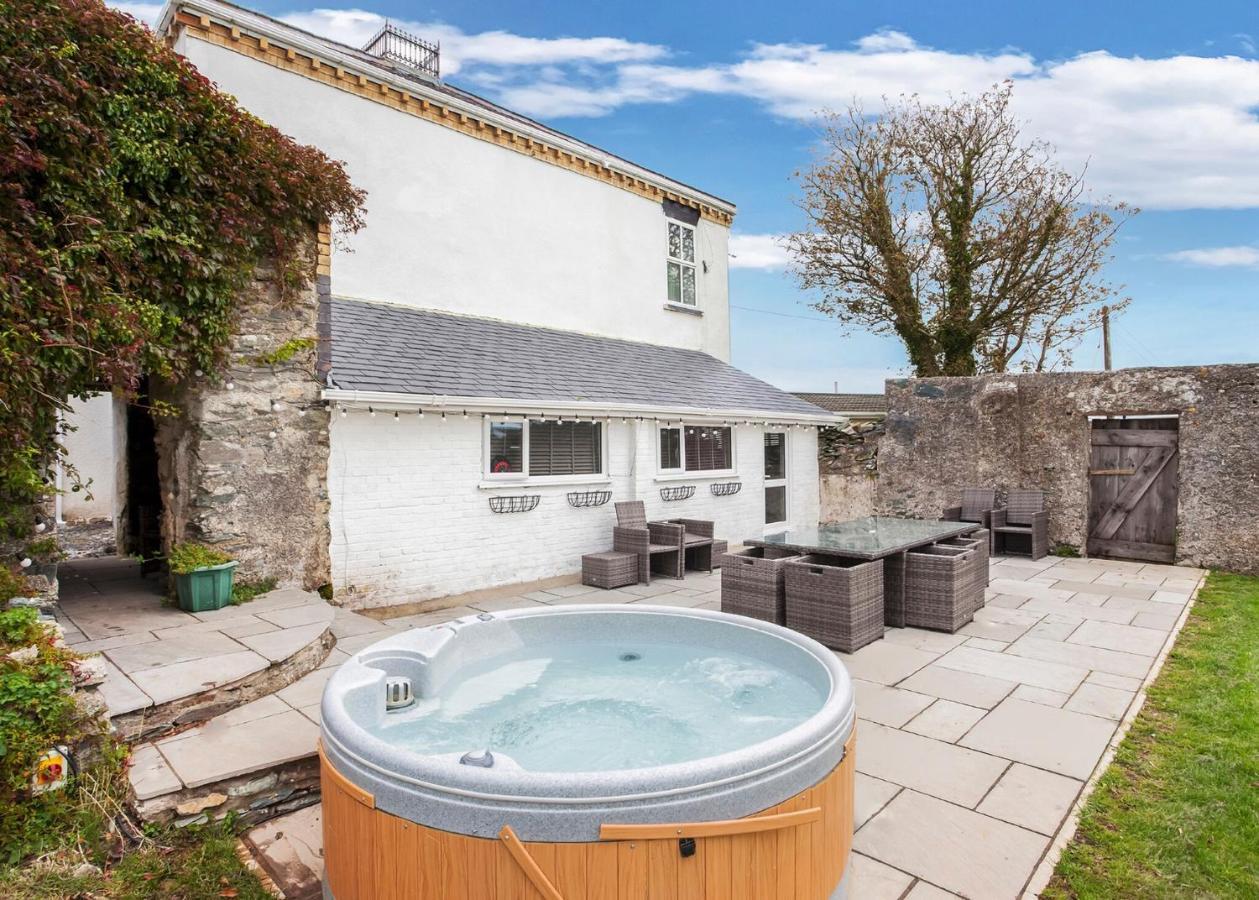 Hotel Bryn Mechell Llanfechell Exterior foto